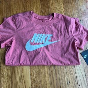 Nike Short Sleeve Tee